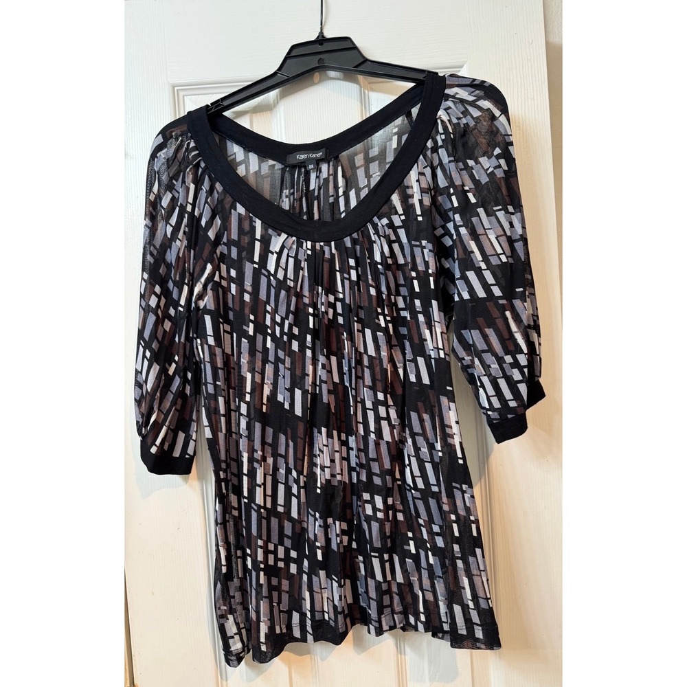 Karen Kane plus size blouse size 2X.‎  Black and grey in color